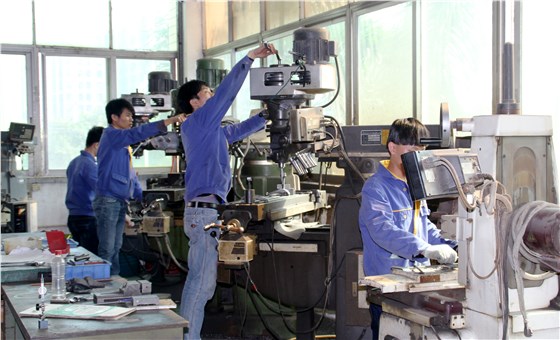 博騰納模具部 博騰納模具部