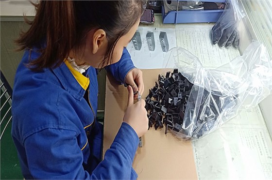 塑膠模具制造廠&mdash;&mdash;技術(shù)在線就要軟硬&ldquo;通吃&rdquo;