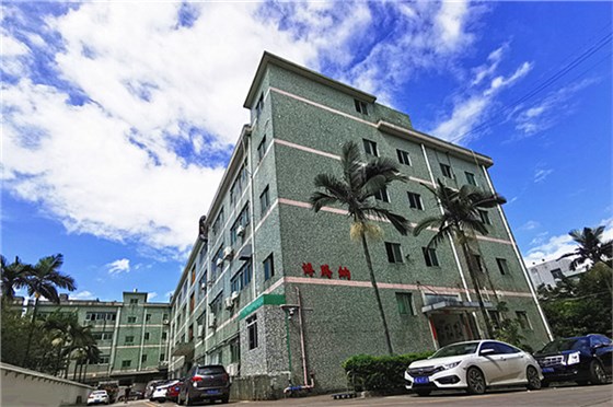 博騰納塑膠模具加工廠——精工細作目的只為客戶100%滿意 博騰納塑膠模具加工廠——精工細作目的只為客戶100%滿意