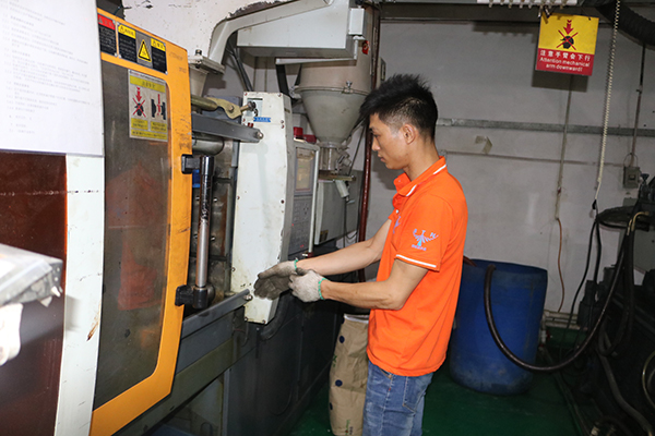 藍(lán)牙耳機(jī)模具廠&mdash;&mdash;博騰納匠心打造高品質(zhì)模具產(chǎn)品