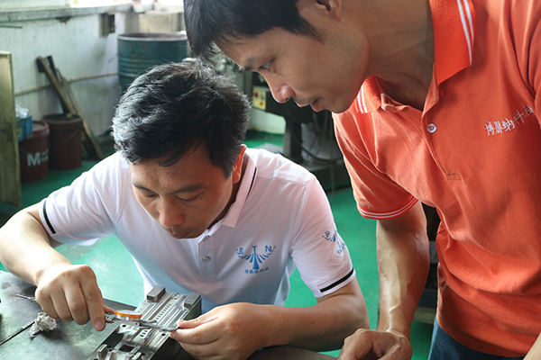 注塑模具制造廠&mdash;&mdash;博騰納品質(zhì)鑄就實(shí)力