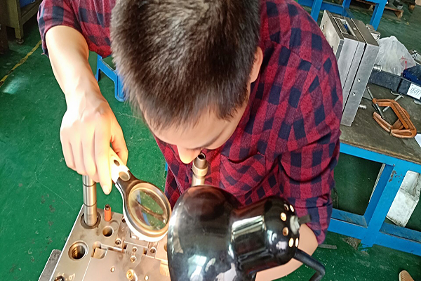 博騰納塑膠模具廠(chǎng)&mdash;&mdash;12道QC質(zhì)檢，品質(zhì)有保障