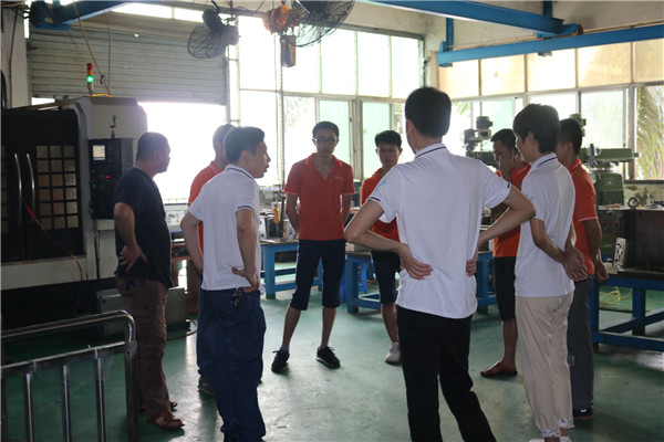 深圳塑膠模具廠：博騰納12道QC質(zhì)檢，品質(zhì)有保障