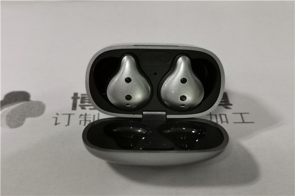 博騰納出品的藍牙耳機模具&mdash;&mdash;已獲得68家品牌企業(yè)的口碑認可